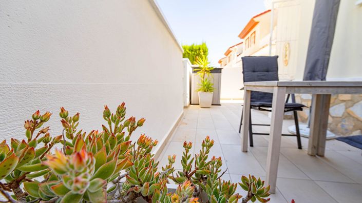 Image No.27-3 Bed Townhouse for sale