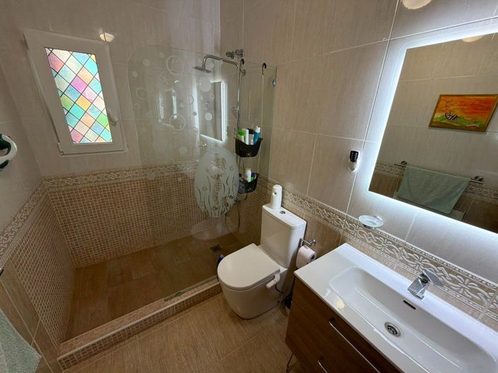 Image No.18-3 Bed Villa for sale