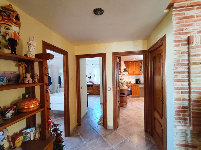 Image No.20-5 Bed Villa for sale