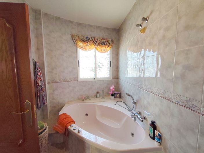Image No.23-5 Bed Villa for sale