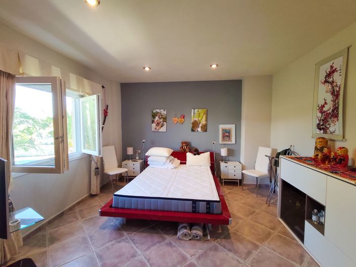 Image No.26-5 Bed Villa for sale