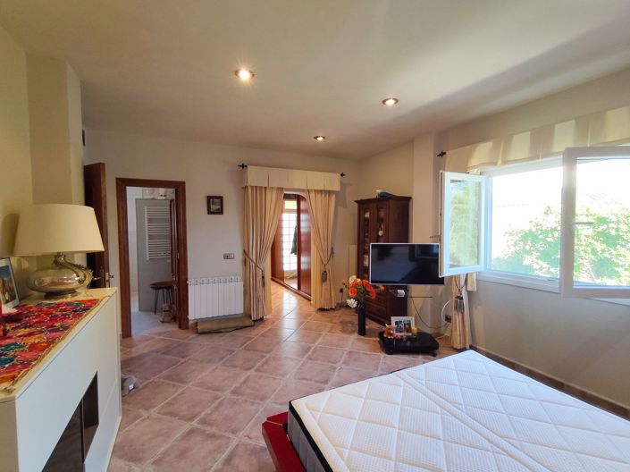 Image No.27-5 Bed Villa for sale