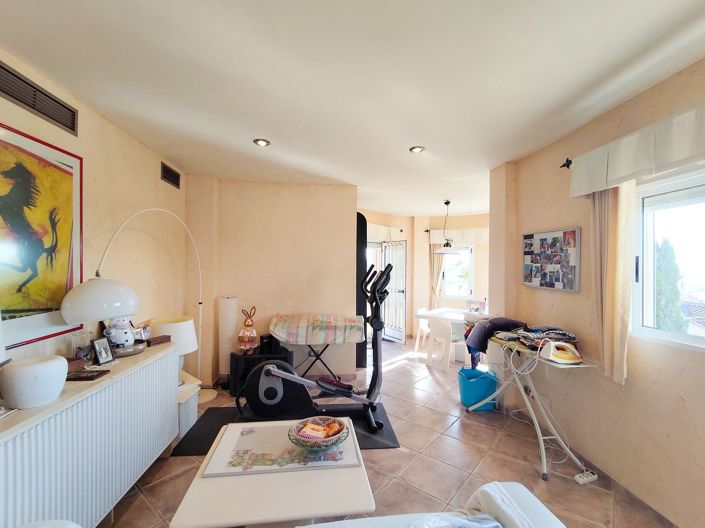 Image No.36-5 Bed Villa for sale