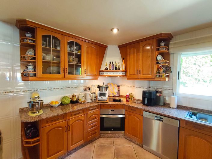 Image No.6-5 Bed Villa for sale