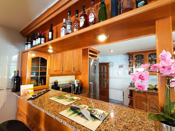 Image No.8-5 Bed Villa for sale