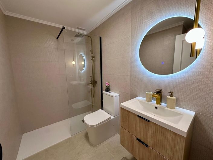 Image No.20-2 Bed Apartment for sale