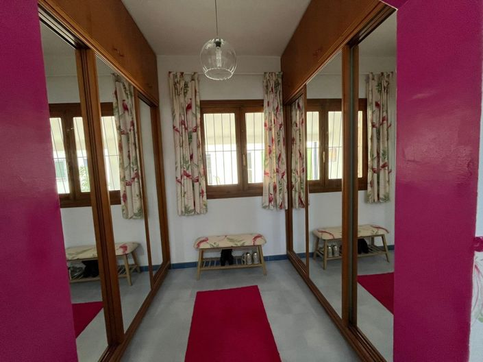 Image No.16-6 Bed Villa for sale