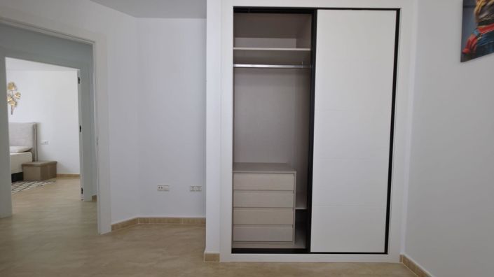 Image No.20-3 Bed Apartment for sale