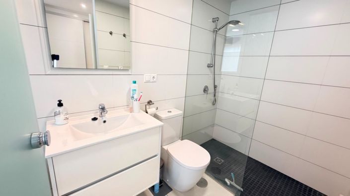 Image No.21-2 Bed Apartment for sale