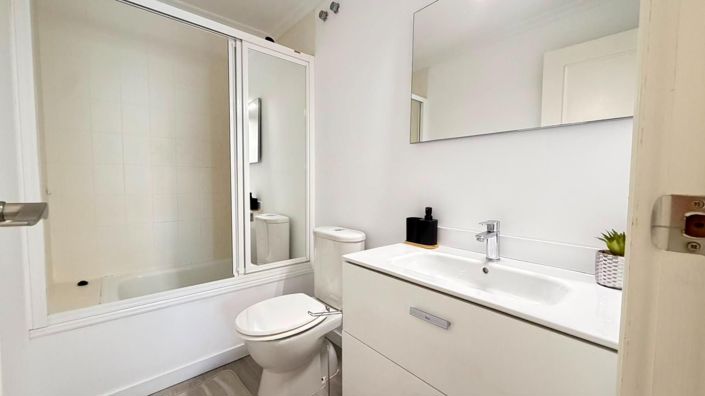 Image No.17-3 Bed Apartment for sale
