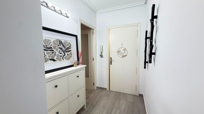 Image No.20-3 Bed Apartment for sale