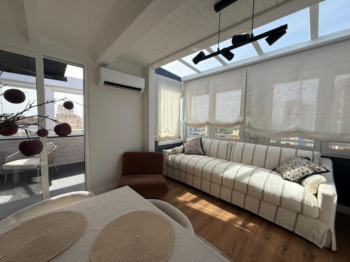 Image No.8-4 Bed Apartment for sale