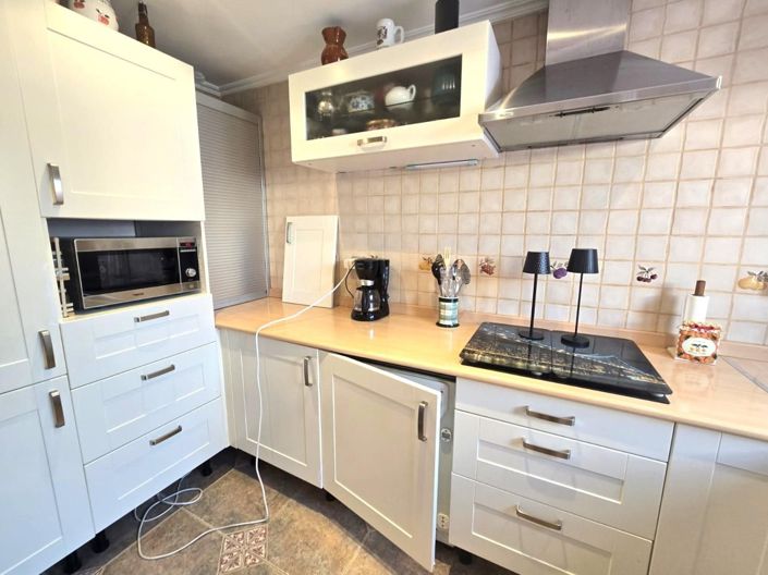 Image No.12-3 Bed House for sale
