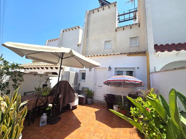 Image No.19-3 Bed House for sale