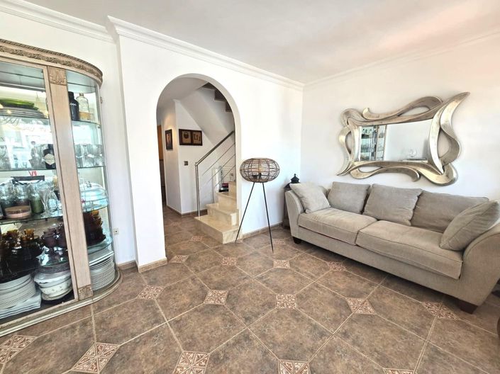 Image No.21-3 Bed House for sale
