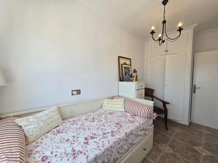 Image No.32-3 Bed House for sale