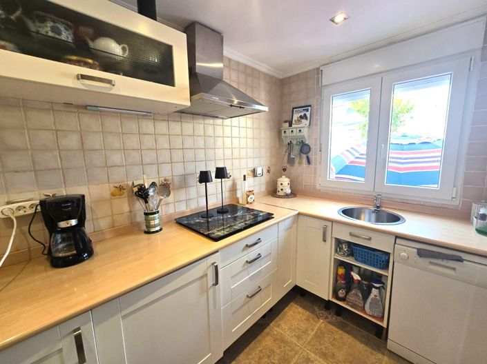 Image No.9-3 Bed House for sale