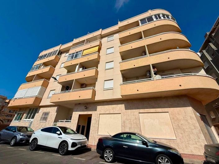 Image No.17-2 Bed Apartment for sale
