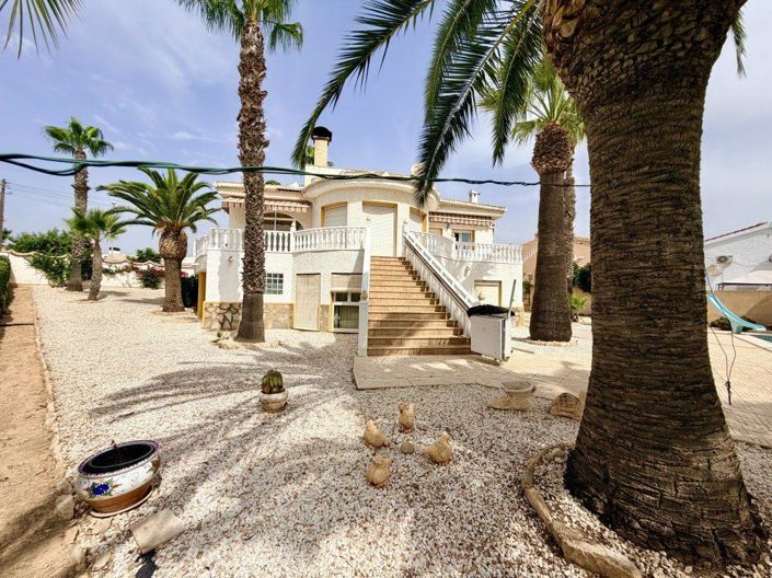 Image No.15-5 Bed Villa for sale