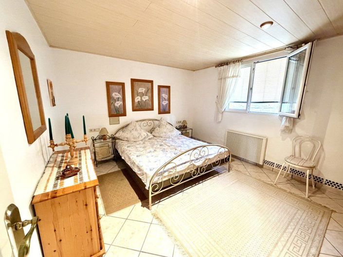 Image No.22-5 Bed Villa for sale