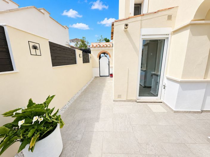 Image No.20-3 Bed Villa for sale