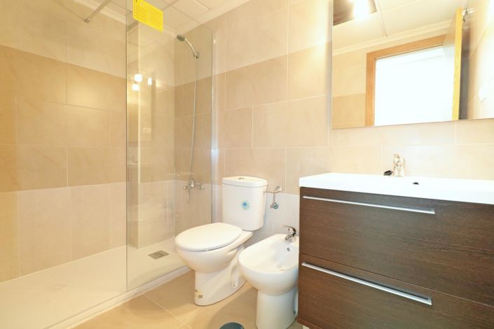 Image No.15-4 Bed Apartment for sale