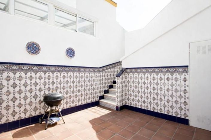 Image No.17-4 Bed House for sale