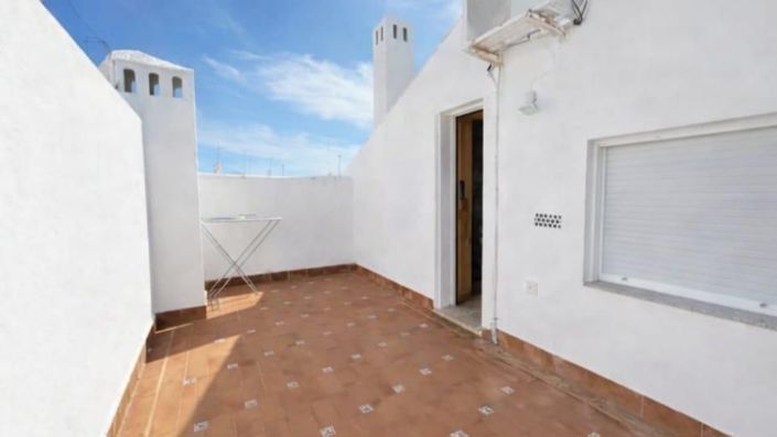 Image No.18-4 Bed House for sale