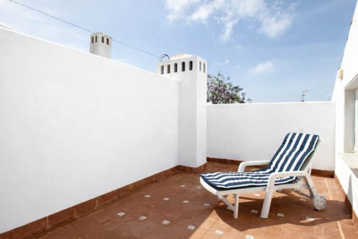 Image No.19-4 Bed House for sale