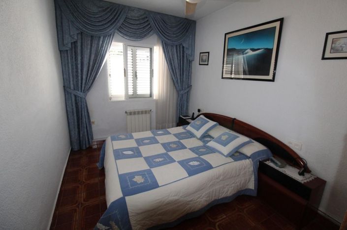 Image No.34-5 Bed House for sale