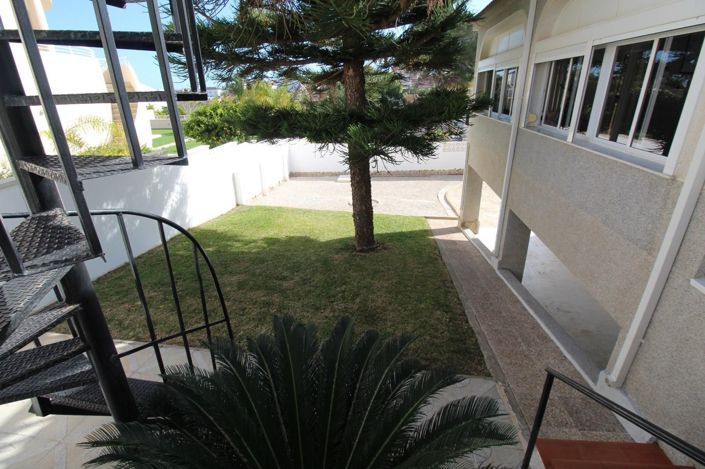 Image No.9-5 Bed House for sale