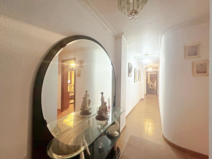 Image No.2-Appartement de 4 chambres à vendre à Torrevieja