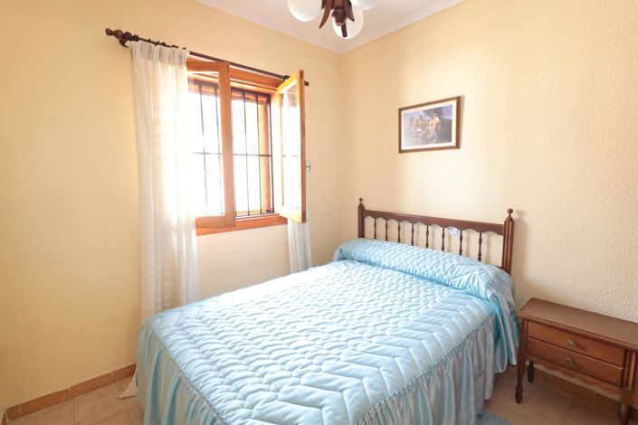 Image No.23-3 Bed House for sale