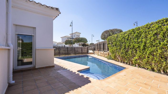 Image No.14-3 Bed Villa for sale