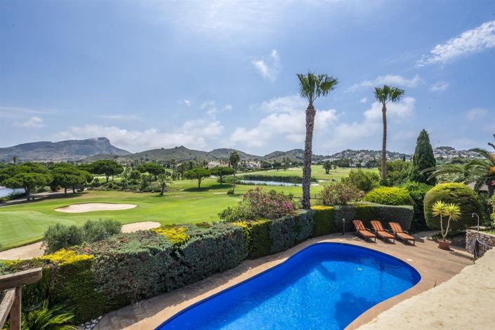 Image No.2-4 Bed Villa for sale