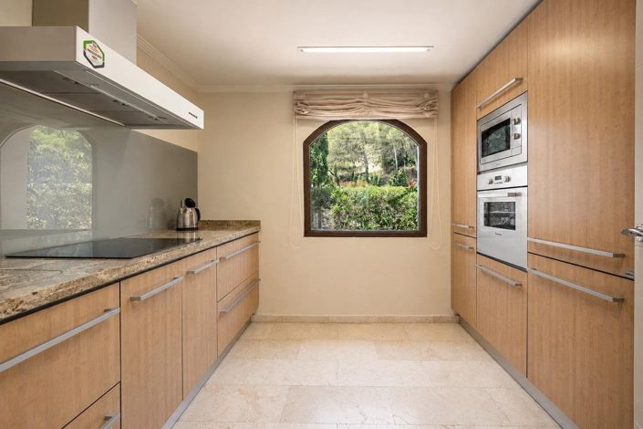 Image No.30-4 Bed Villa for sale