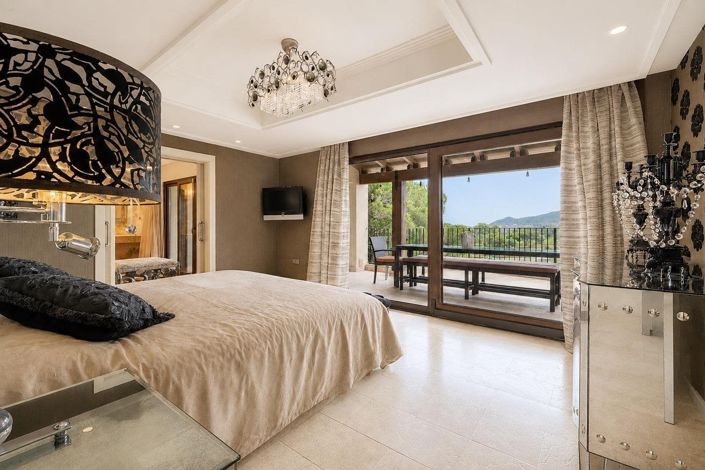 Image No.4-4 Bed Villa for sale