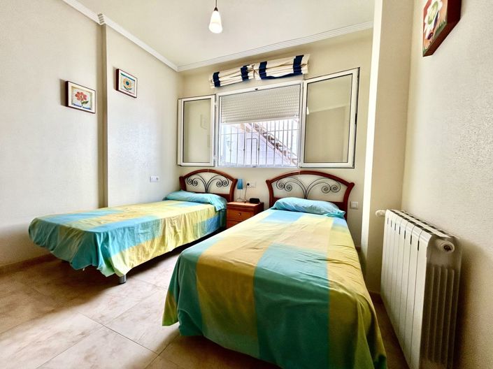 Image No.18-3 Bed House for sale