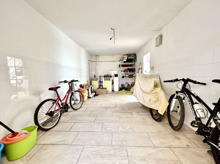 Image No.36-3 Bed House for sale