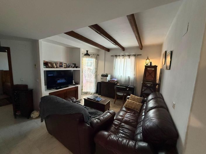 Image No.12-3 Bed Apartment for sale