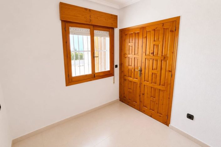 Image No.12-1 Bed Apartment for sale