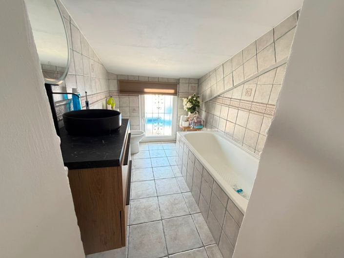 Image No.19-5 Bed Villa for sale