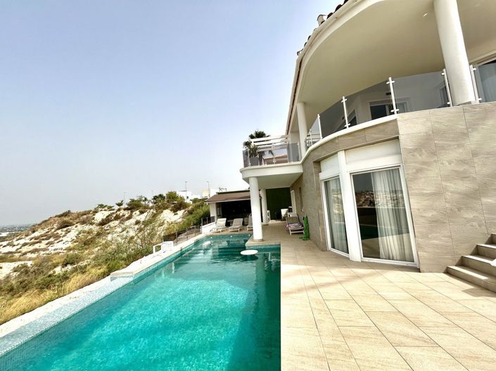 Image No.45-4 Bed Villa for sale