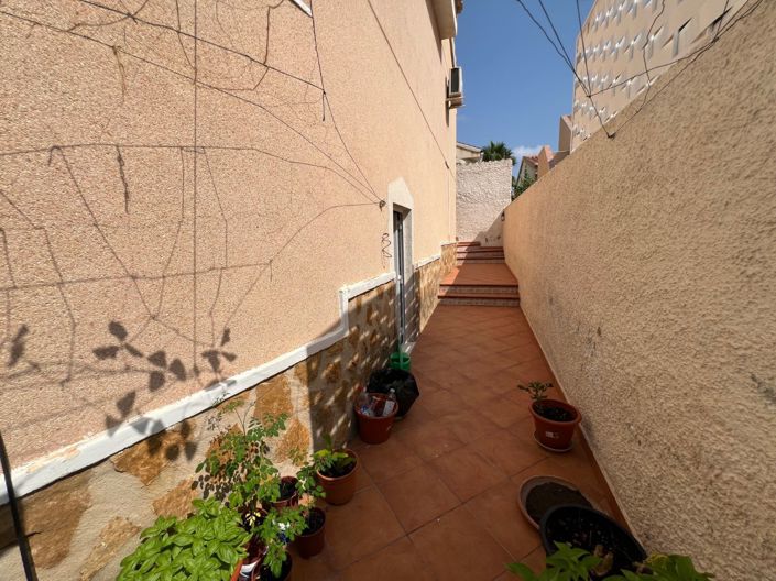 Image No.10-2 Bed Villa for sale