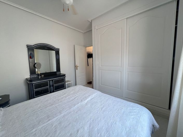 Image No.17-2 Bed Villa for sale