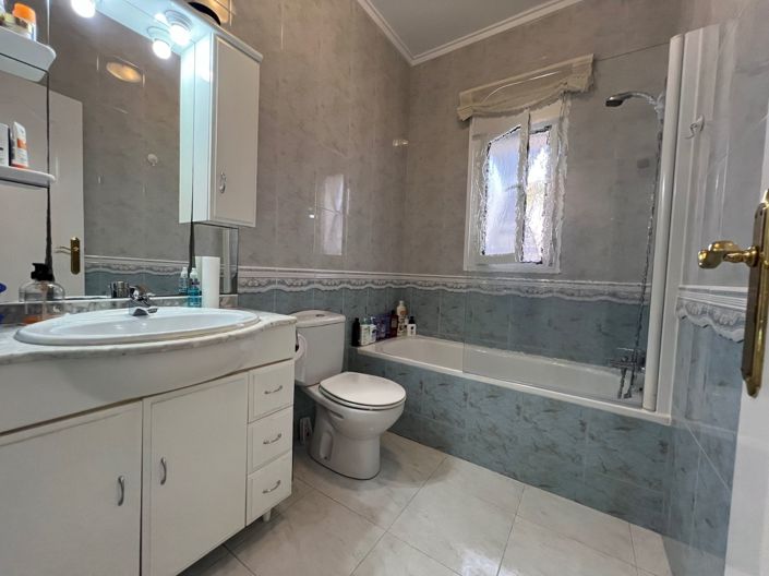Image No.21-2 Bed Villa for sale