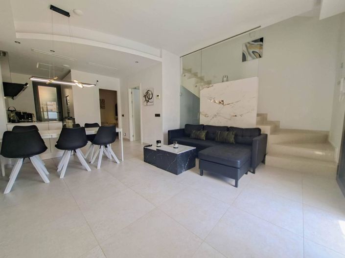Image No.3-3 Bed Villa for sale