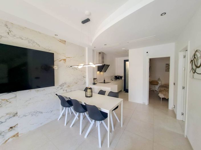 Image No.7-3 Bed Villa for sale