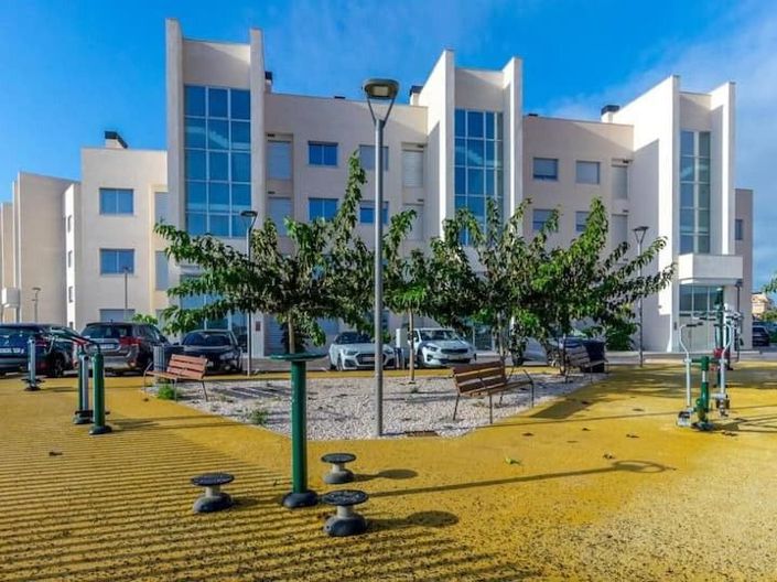 Image No.19-2 Bed Apartment for sale