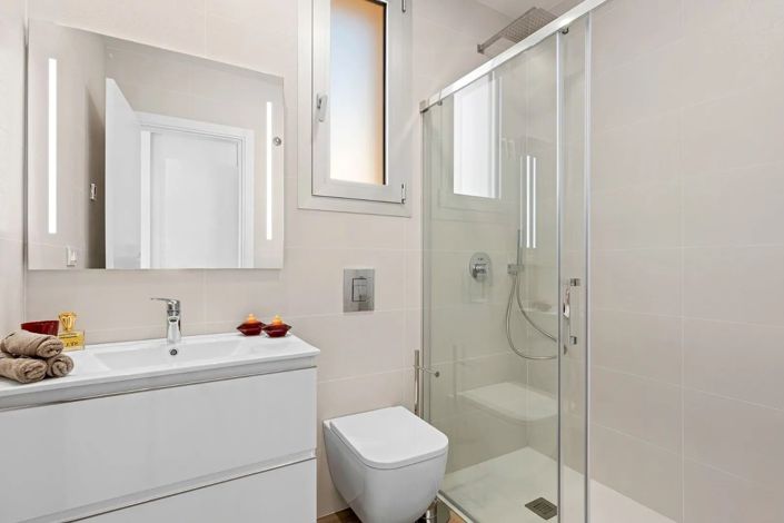 Image No.7-2 Bed Apartment for sale